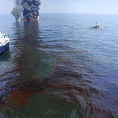 Marine chemical oil spll dispersant